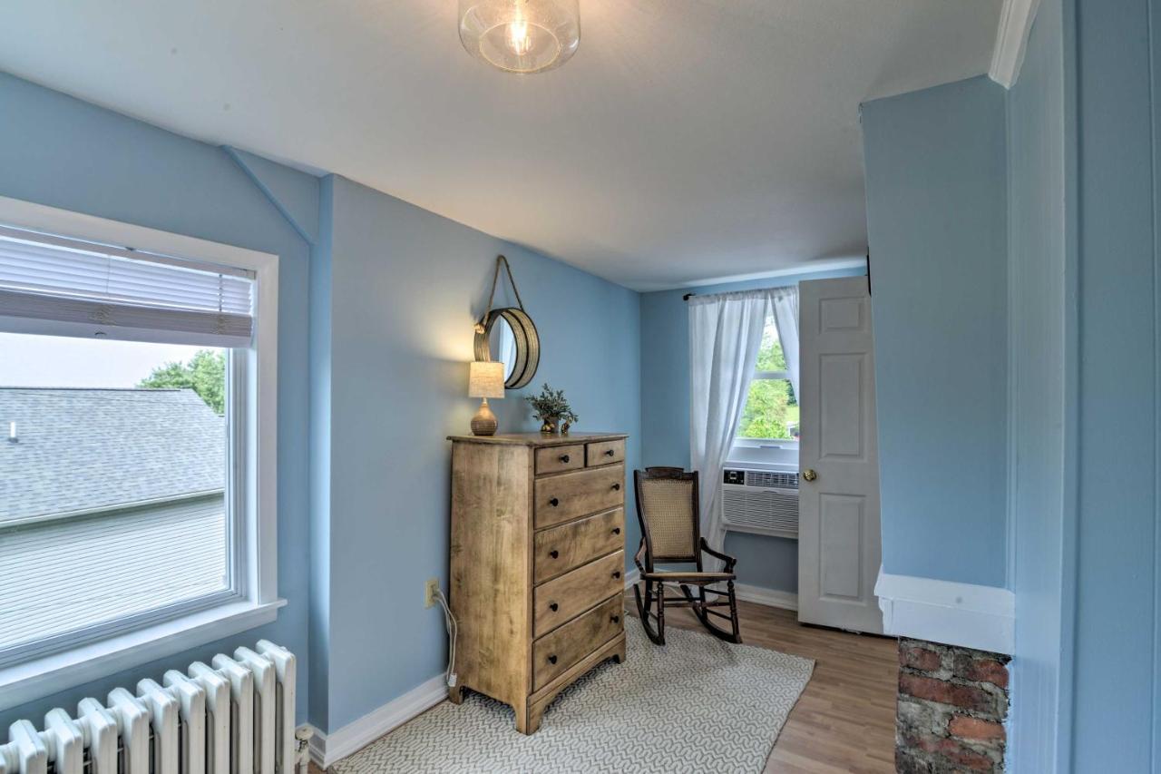 Enchanting Family House With Balcony Less Than 3 Mi To Wvu! Morgantown Dış mekan fotoğraf