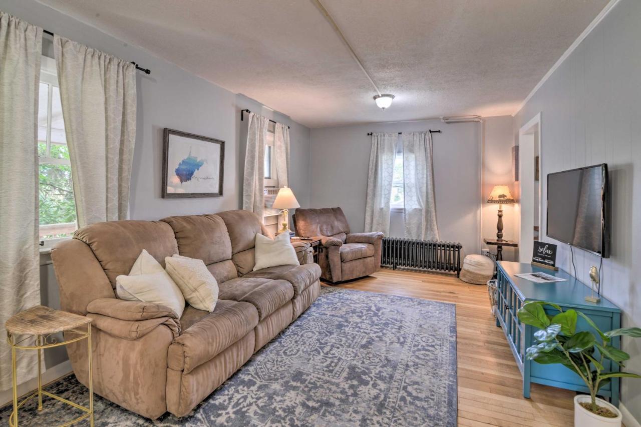 Enchanting Family House With Balcony Less Than 3 Mi To Wvu! Morgantown Dış mekan fotoğraf