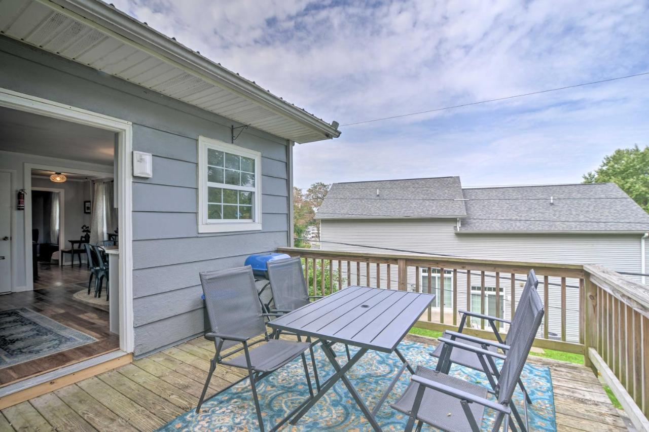 Enchanting Family House With Balcony Less Than 3 Mi To Wvu! Morgantown Dış mekan fotoğraf